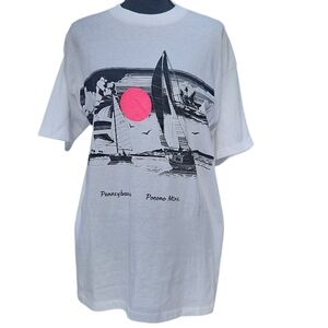 Sailing Graphic White Tee with Pink Sun Pennsylvania Pocono Mtns. P2P-23-24